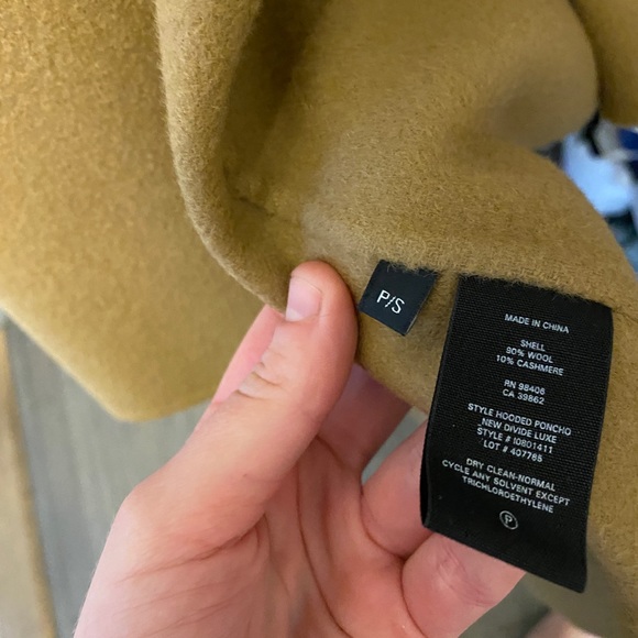 Theory Hooded Divide Wool Cashmere Poncho Jacket - Picture 6 of 8